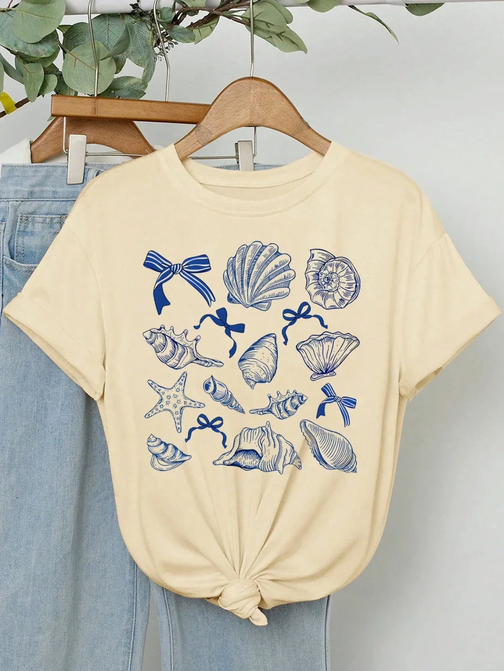 T-shirt with Shell Print